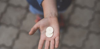 Jak dbać o swoją kolekcję monet numizmatycznych?