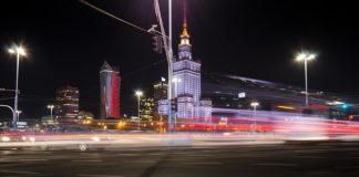 warszawa nocą