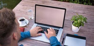 Jak się pisze słowo event?