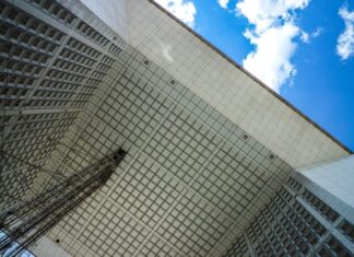 Czym jest arche Dla Talesa? Czym jest arche Dla Talesa?