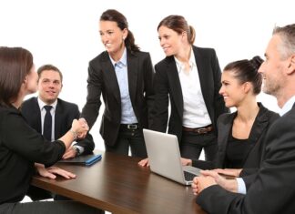 Kto jest szefem KNF? Kto jest szefem KNF?