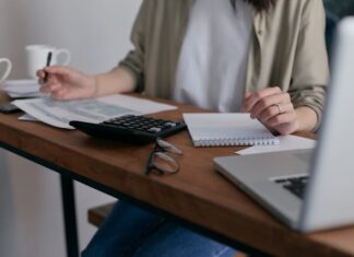 Kredyt mieszkaniowy w parze czy samodzielnie? Wady i zalety obu rozwiązań Kredyt mieszkaniowy